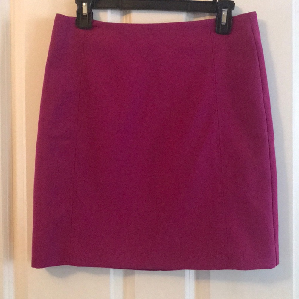 Magenta Loft Skirt, size 2, EUC